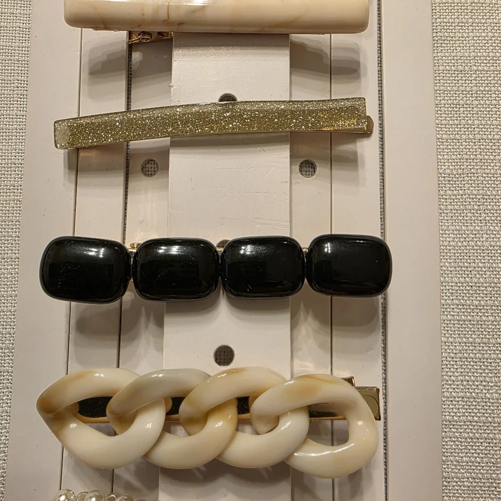 Hair Clip Set Cream Gold Black Pearlized And Sparkles NEW